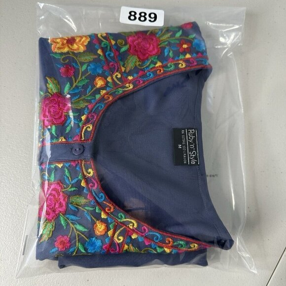 Ruby n Style Tunic Top Size M Floral Embroidered Gray - Picture 11 of 11